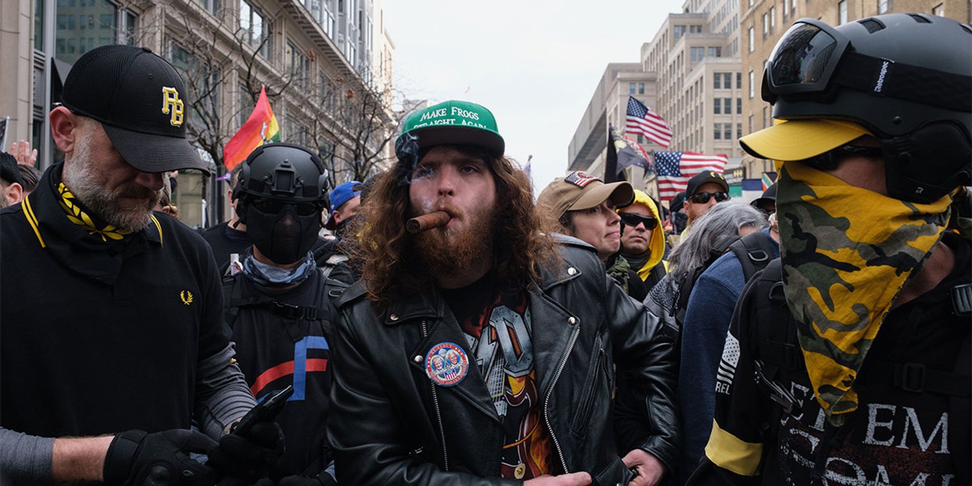 Члены движения Proud Boys участвуют в протестной акции Stop the Steal в Вашингтоне против результатов выборов президента США - ИноСМИ, 1920, 01.02.2021