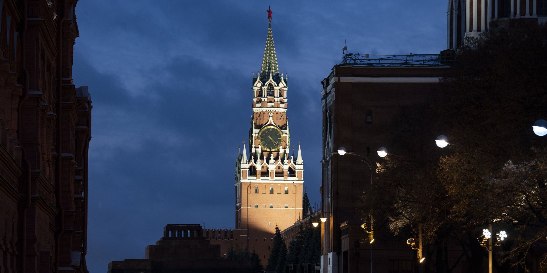 Спасская башня Московского Кремля Спасская башня Московского Кремля - ИноСМИ, 1920, 26.04.2021