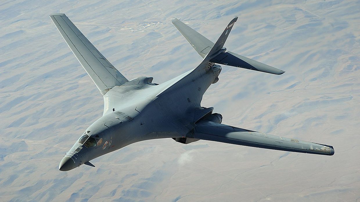 Американский сверхзвуковой стратегический бомбардировщик Rockwell B-1 Lancer