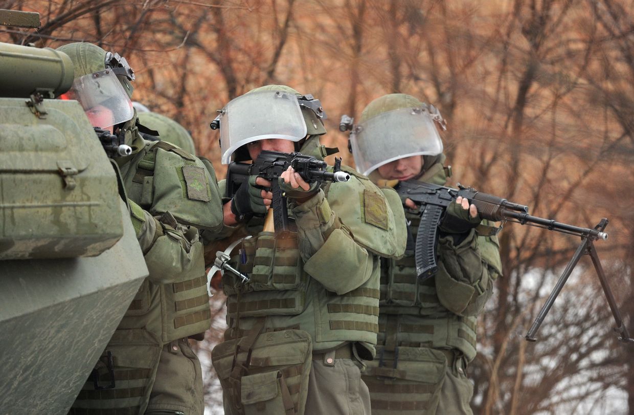 Военнослужащие инженерно-штурмового подразделения