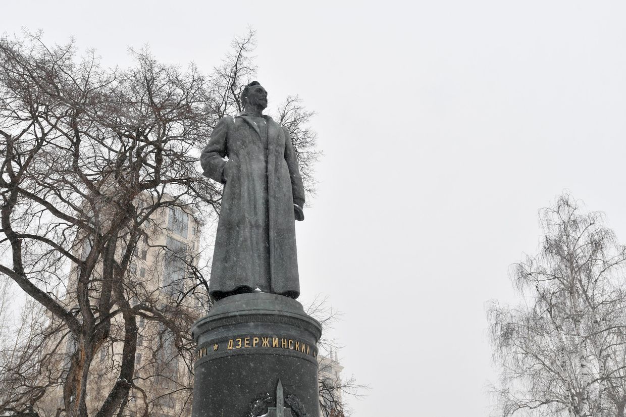 Памятник Ф. Э. Дзержинскому