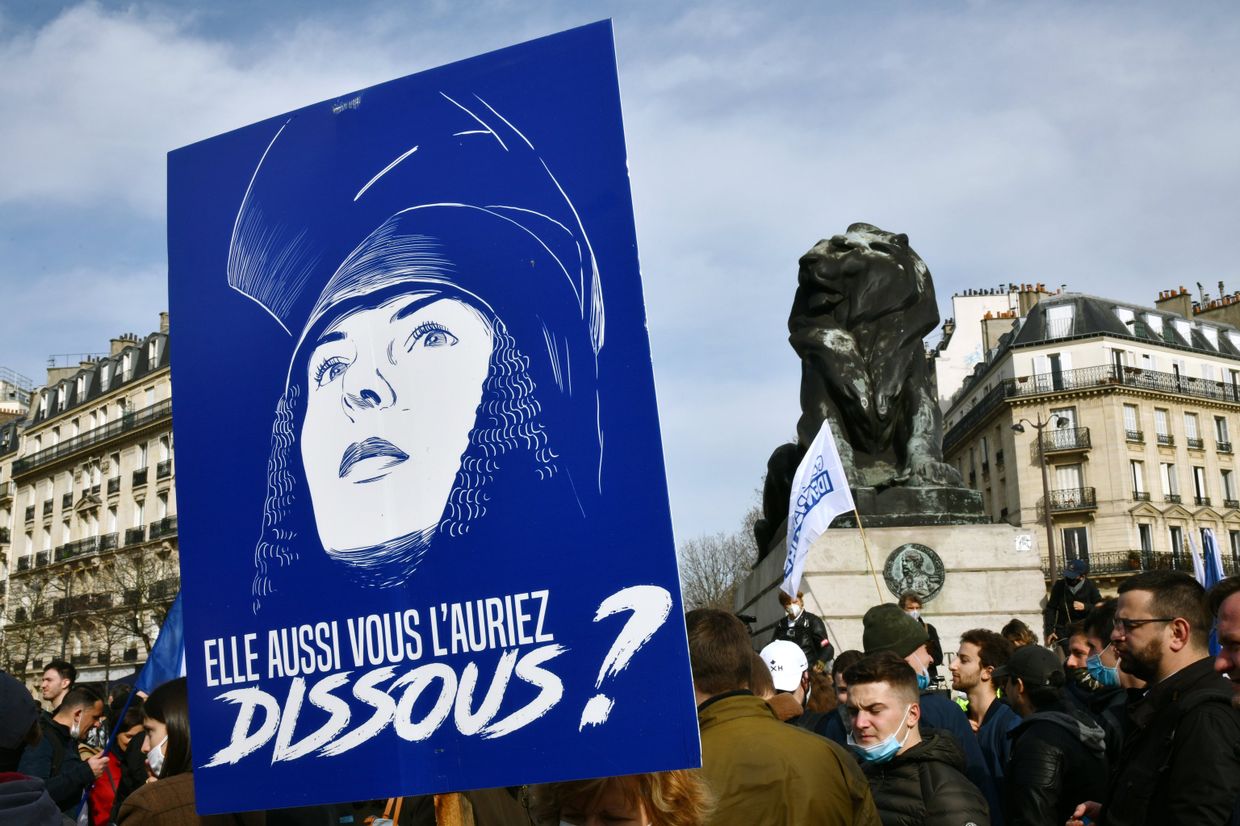 Акция протеста радикалов в Париже