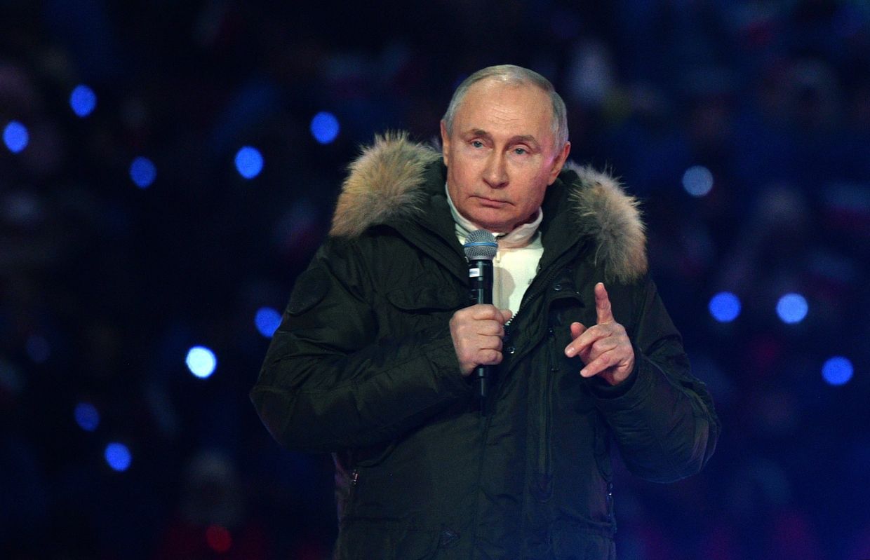 Президент РФ В. Путин посетил концерт в честь воссоединения Крыма и России