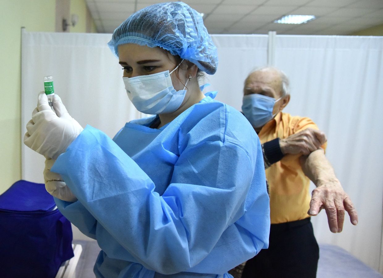 Второй этап вакцинации от коронавируса на Украине