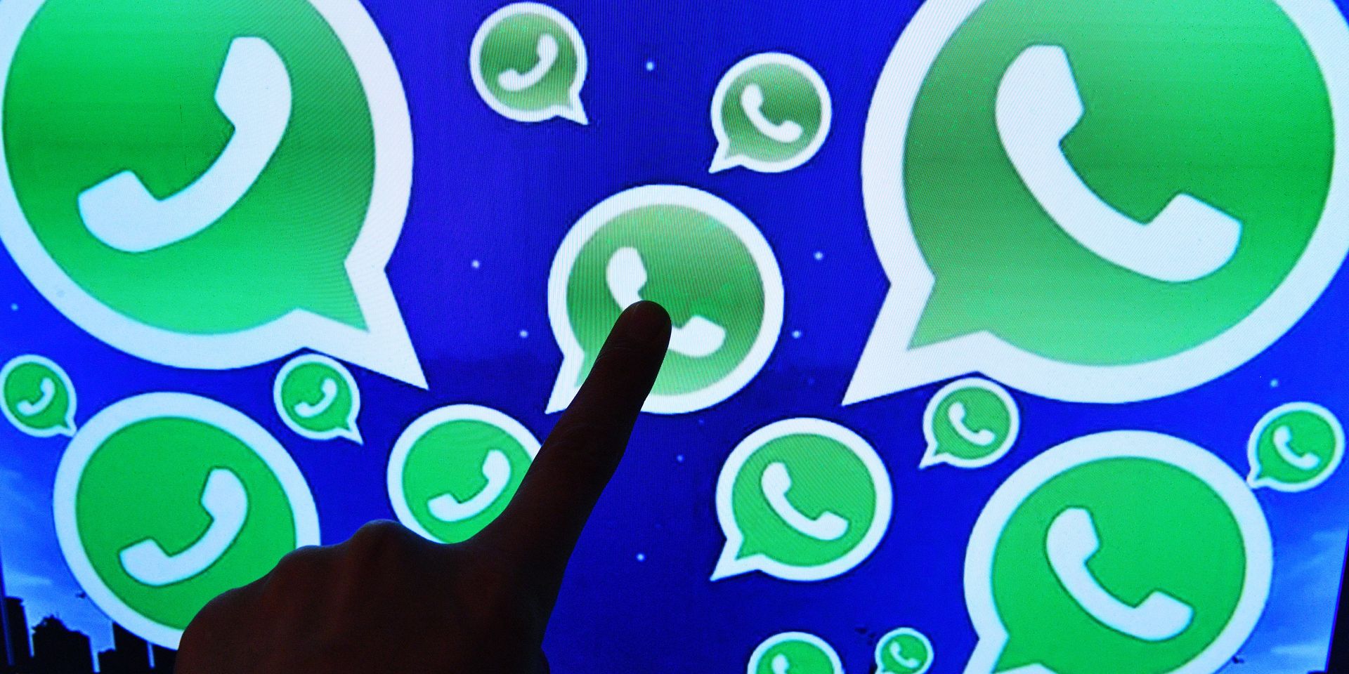 Логотип мессенджера WhatsApp на экране компьютера - ИноСМИ, 1920, 04.04.2021