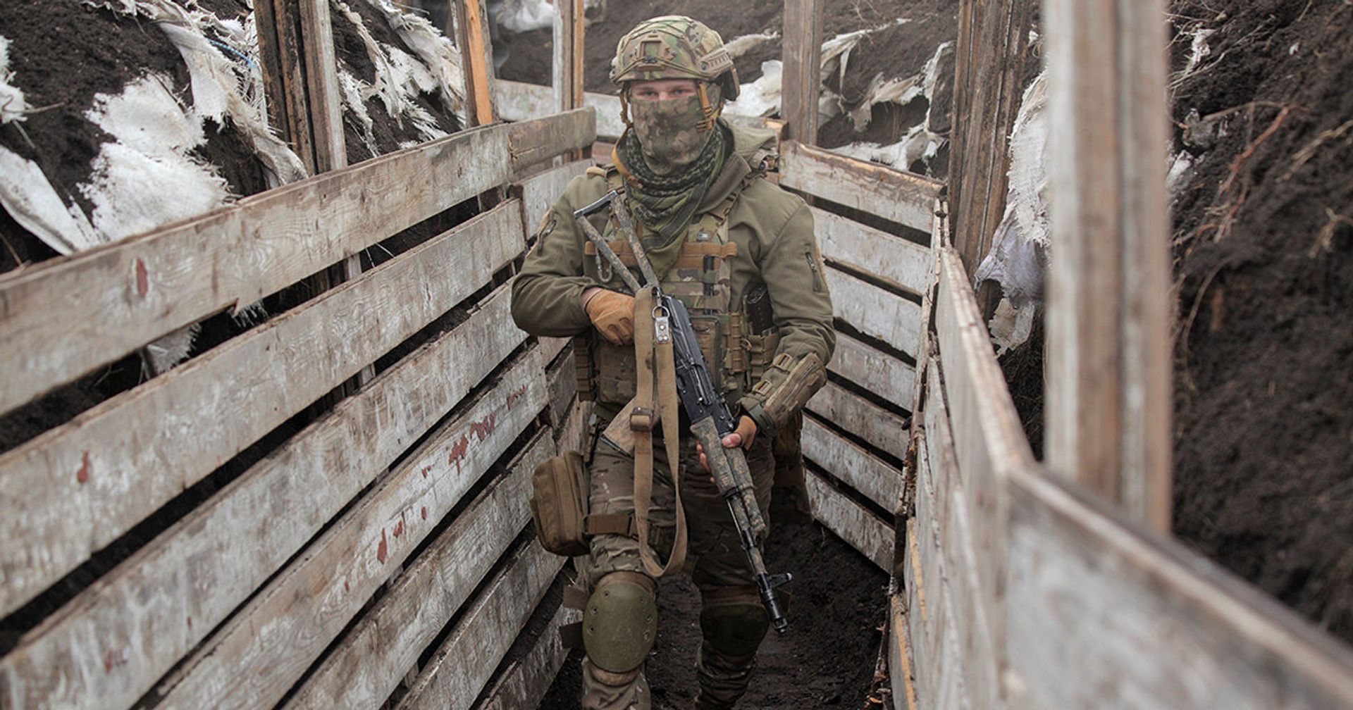Украинский военный на линии разграничения между ДНР и Украиной - ИноСМИ, 1920, 13.04.2021