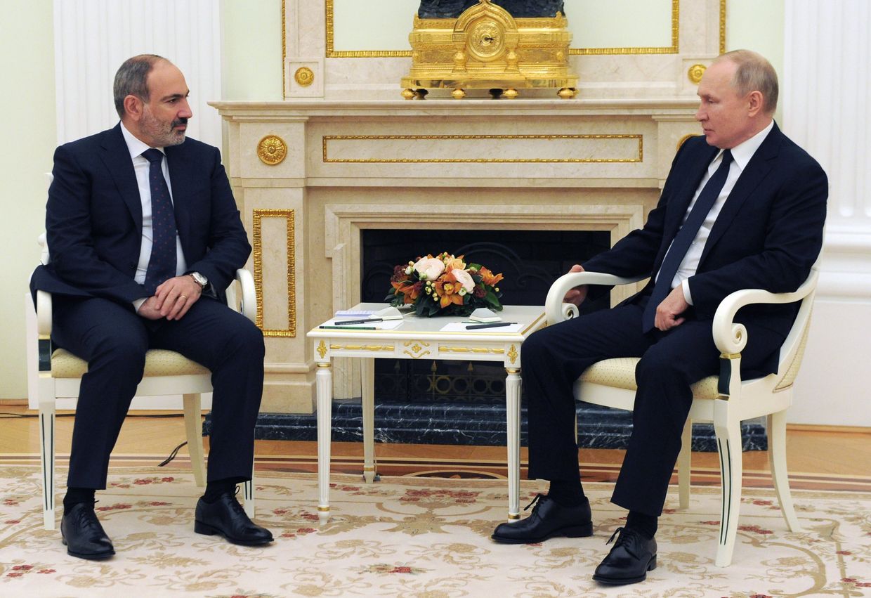 Президент РФ В. Путин провел встречу с премьер-министром Армении Н. Пашиняном