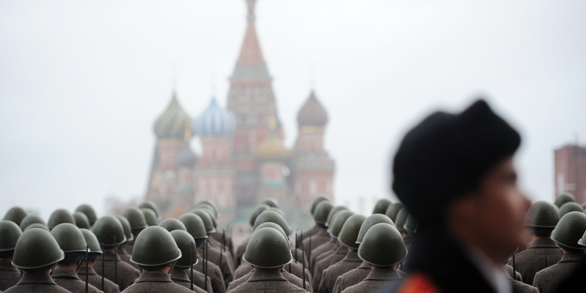 Военнослужащие, одетые в военную форму 1941 года, на Красной площади - ИноСМИ, 1920, 10.04.2021
