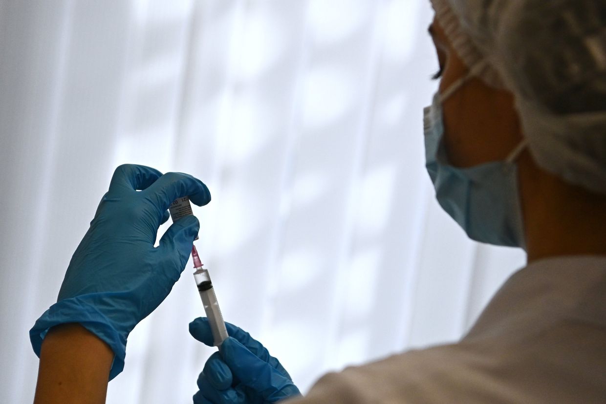 Вакцинация от COVID-19 в центре госуслуг Мои документы