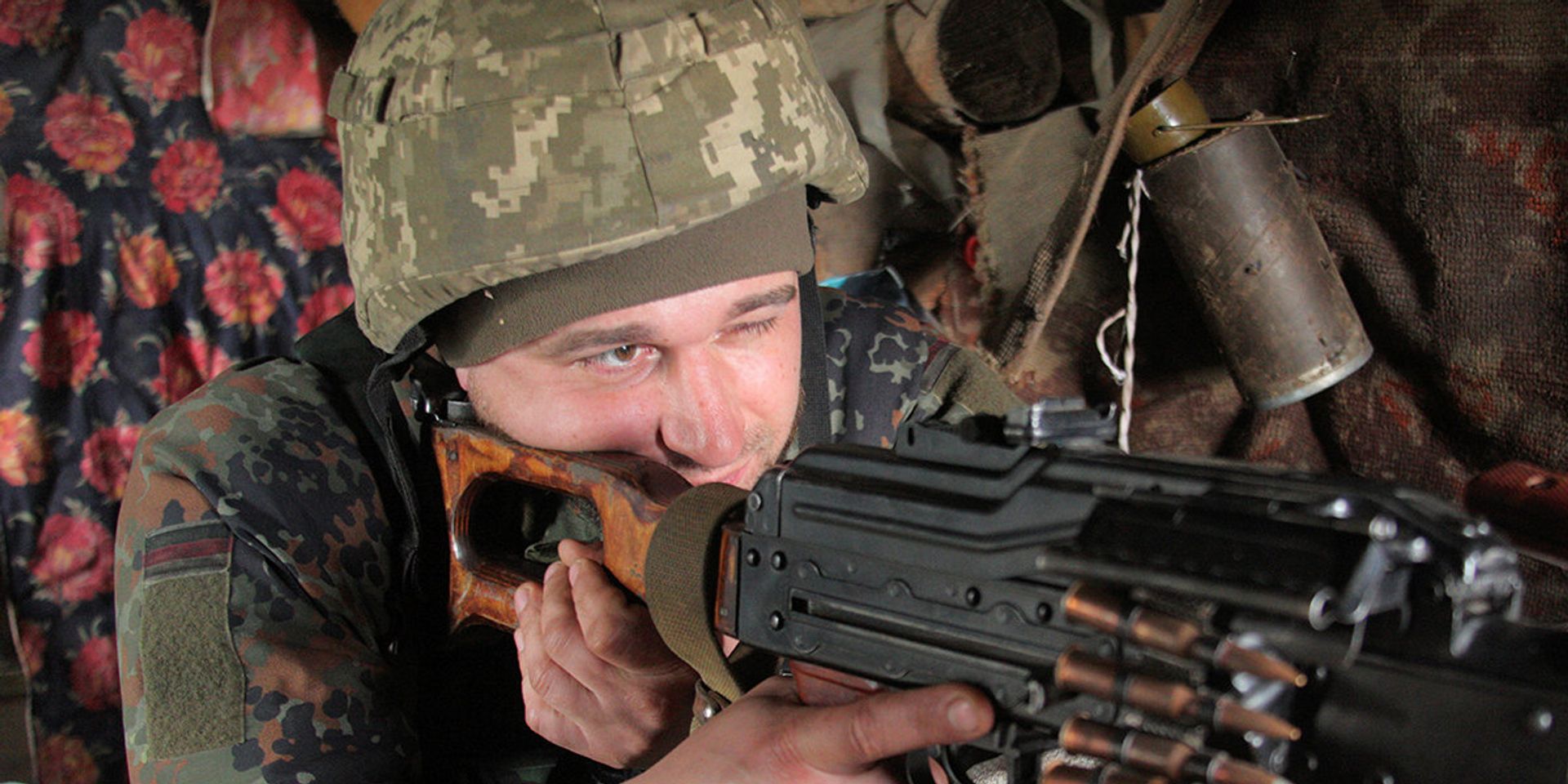 Украинский военный на линии разграничения между ДНР и Украиной - ИноСМИ, 1920, 21.04.2021