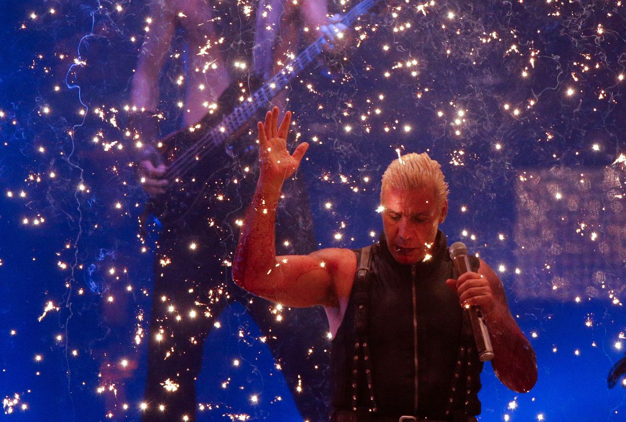 Тилль Линдеманн на концерте Rammstein