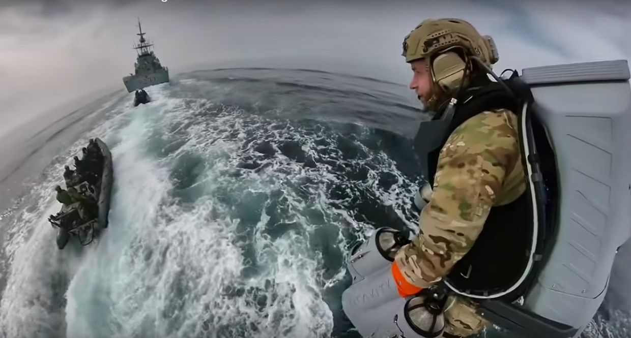 Британские морпехи испытали реактивный ранец