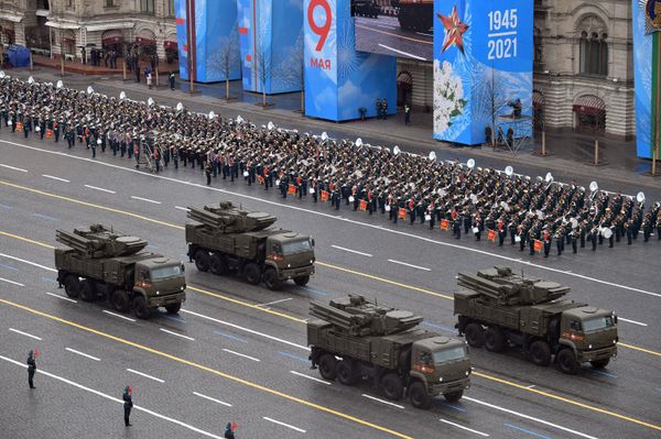 Военный парад в честь 76-й годовщины Победы