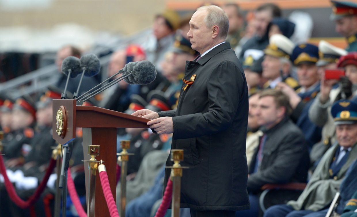 Президент РФ В. Путин на военном параде в честь 76-й годовщины Победы в ВОВ