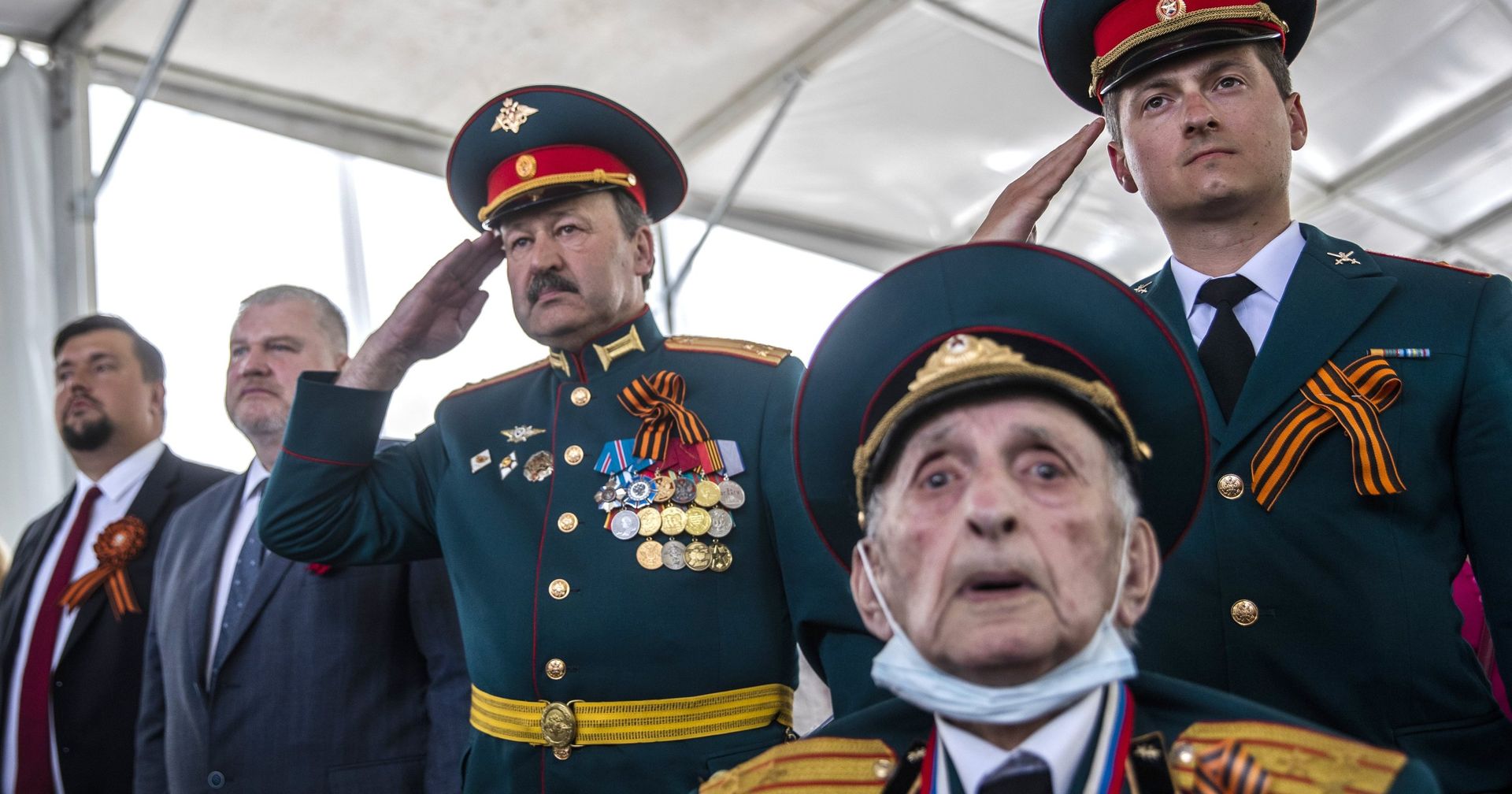 Ветеран ВОВ и военнослужащие на праздновании Дня Победы в Иерусалиме - ИноСМИ, 1920, 12.05.2021