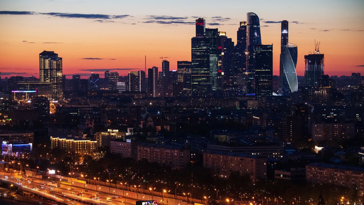 Вид на здания делового центра Москва-сити в Москве
