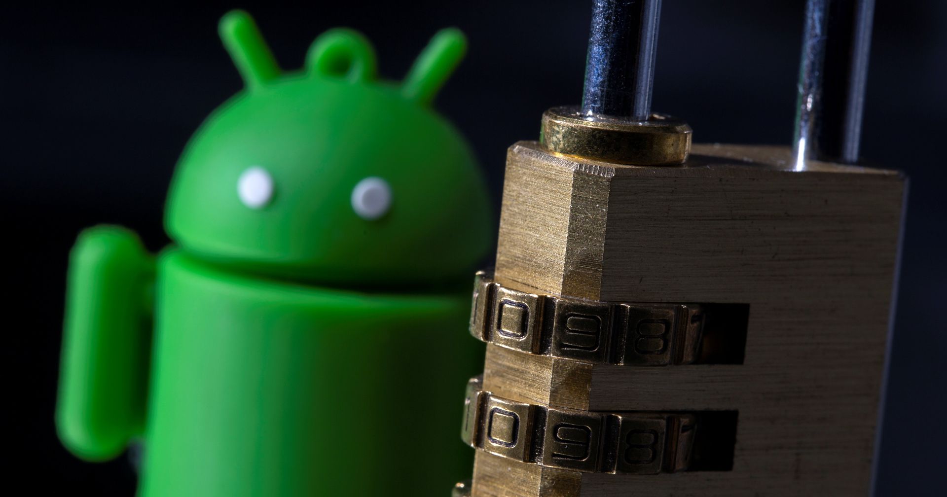 Логотип Android и кодовый замок - ИноСМИ, 1920, 18.05.2021