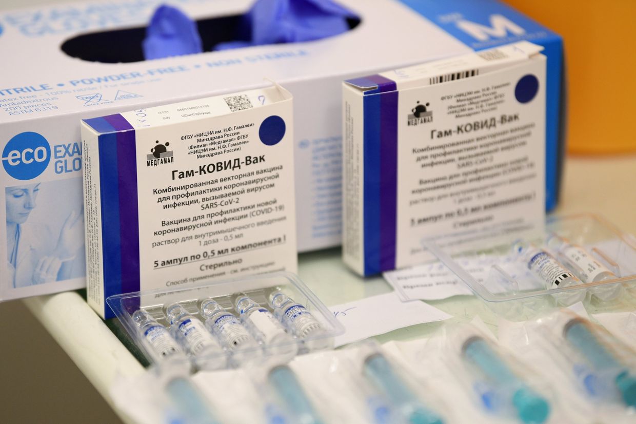 Вакцинация от COVID-19 в ЦУМе