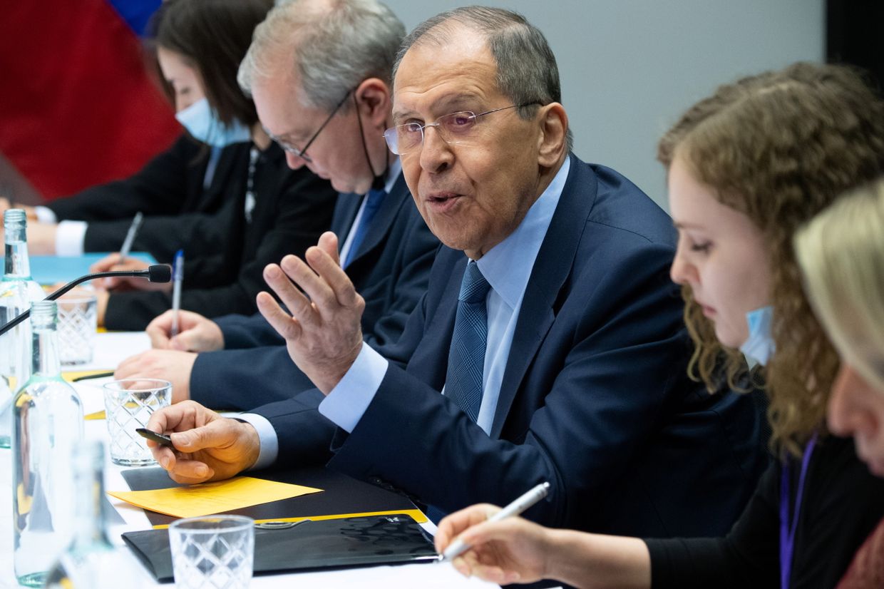 Глава МИД России Сергей Лавров на встрече в Рейкьявике, Исландия