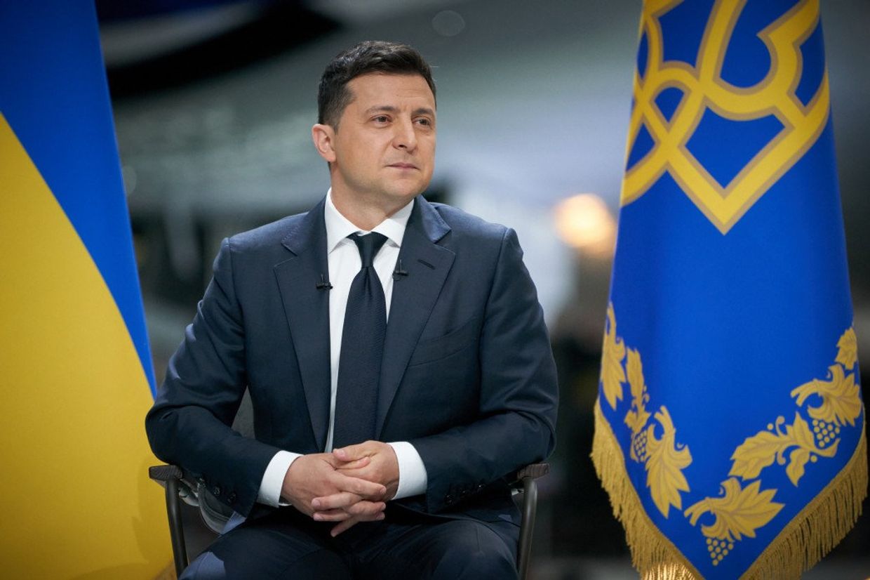 Президент Украины Владимир Зеленский выступает на пресс-конференции