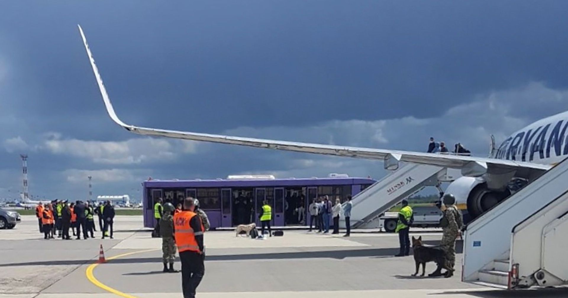 Самолет Ryanair на перроне международного аэропорта Минск - ИноСМИ, 1920, 26.05.2021