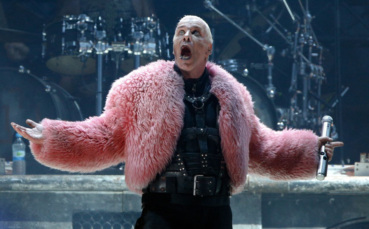 Тилль Линдеманн на концерте Rammstein Тилль Линдеманн на концерте Rammstein