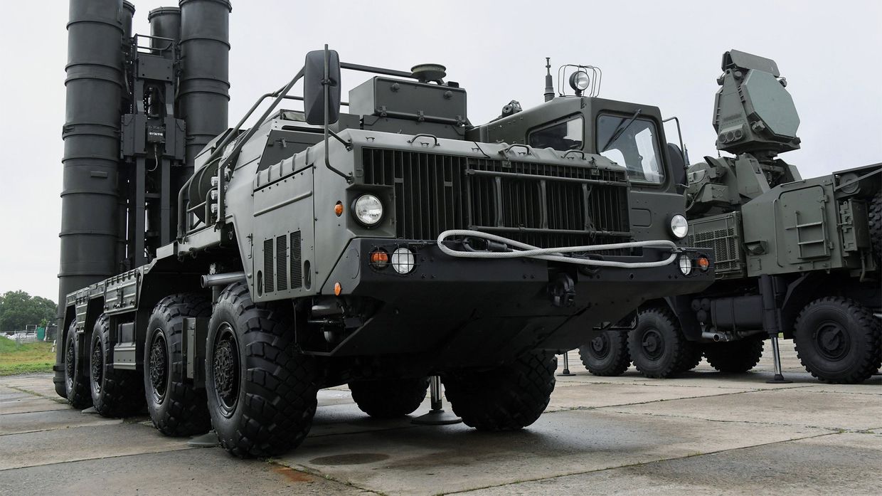Пусковая установка зенитно-ракетного комплекса С-400 Триумф