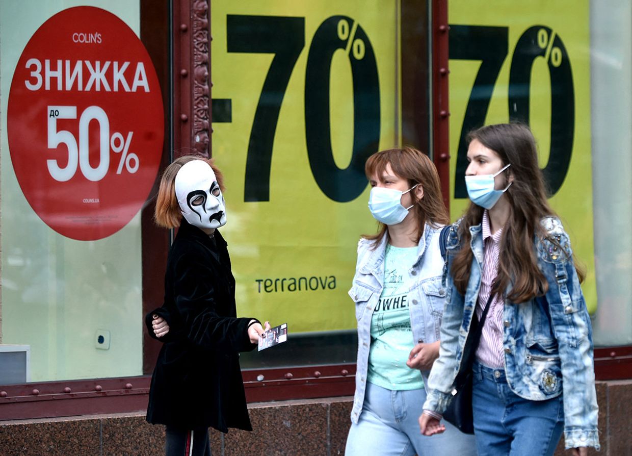 Прохожие в Киеве, Украина