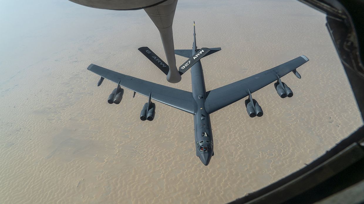 Американский стратегический бомбардировщик B-52