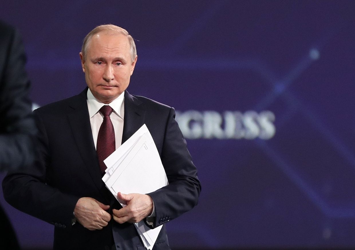 Президент РФ В. Путин принял участие в пленарном заседании ПЭМФ-2021