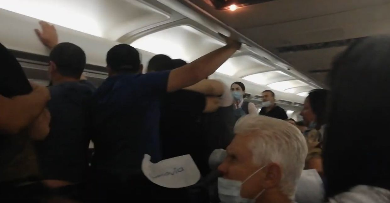 Драка в самолете Минск-Тбилиси