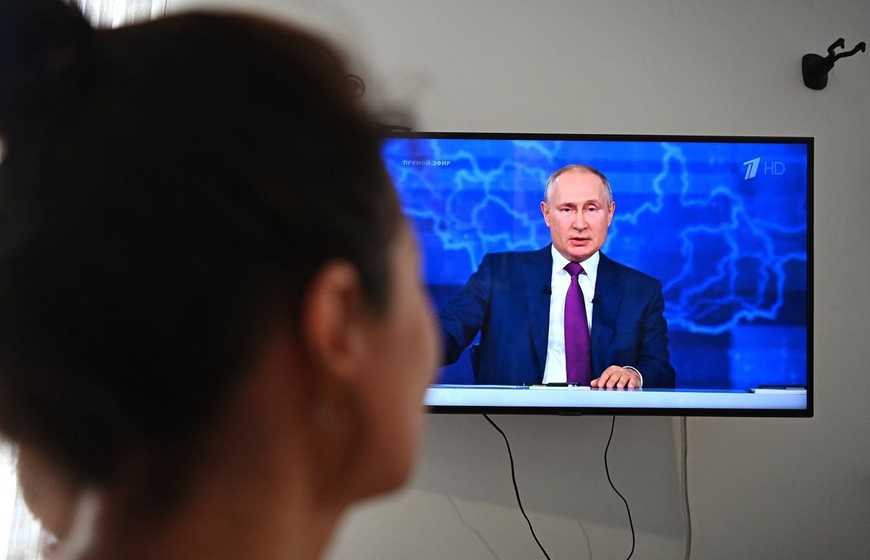 Трансляция прямой линии с президентом РФ В. Путиным