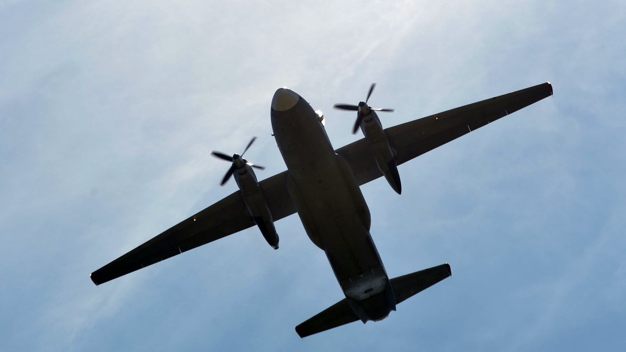 Самолет транспортной авиации Ан-26 Самолет транспортной авиации Ан-26