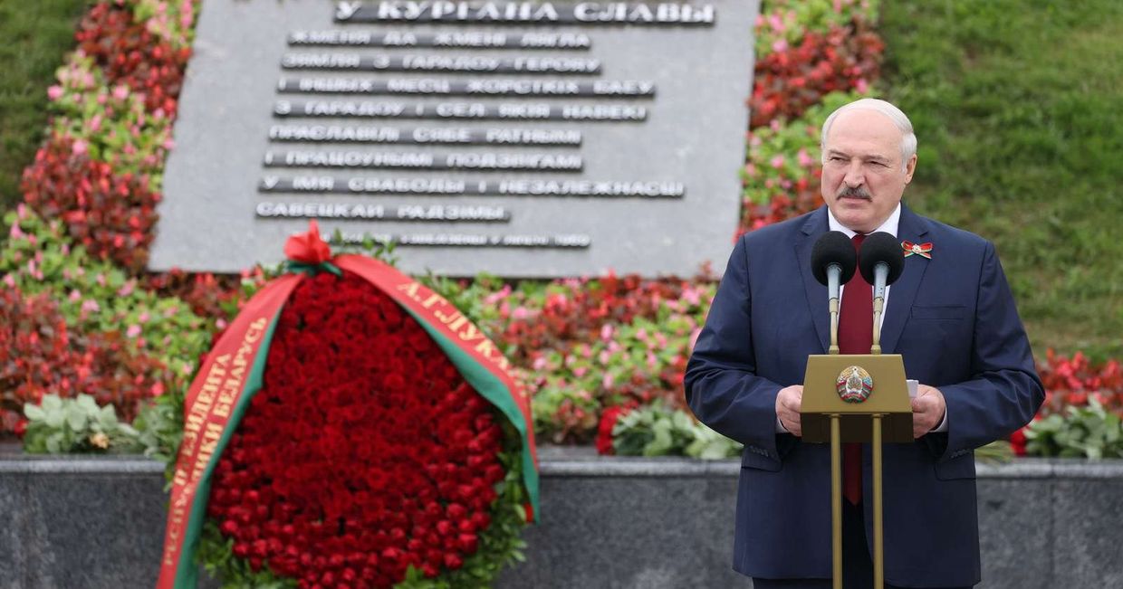 Президент Беларуси Александр Лукашенко принял участие в торжественном мероприятии в мемориальном комплексе Курган Славы Президент Беларуси Александр Лукашенко принял участие в торжественном мероприятии в мемориальном комплексе Курган Славы