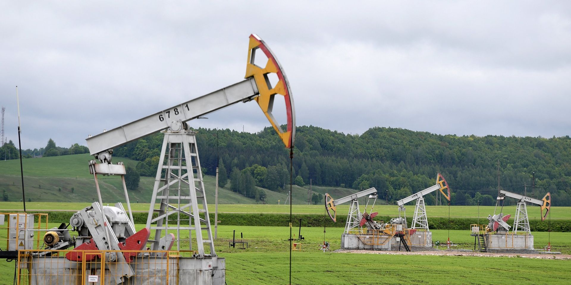 Нефтяные станки-качалки компании «Татнефть» в Альметьевском районе Республики Татарстан - ИноСМИ, 1920, 15.07.2021