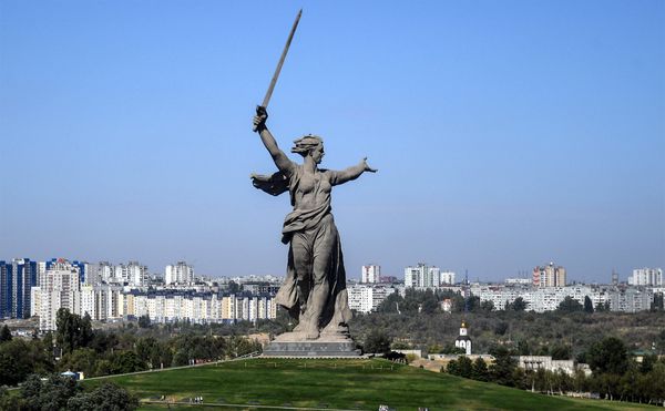 Монумент Родина-Мать в Волгограде