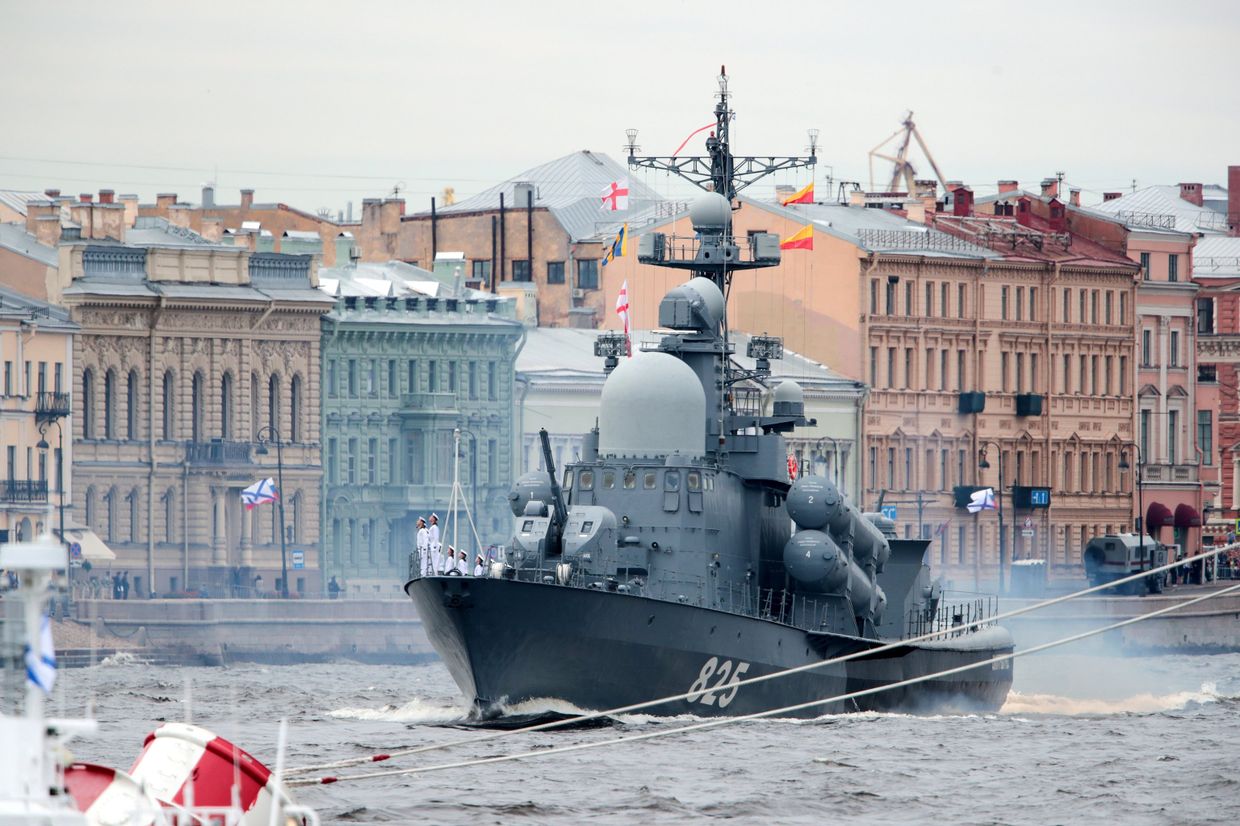 Празднование Дня ВМФ в Санкт-Петербурге