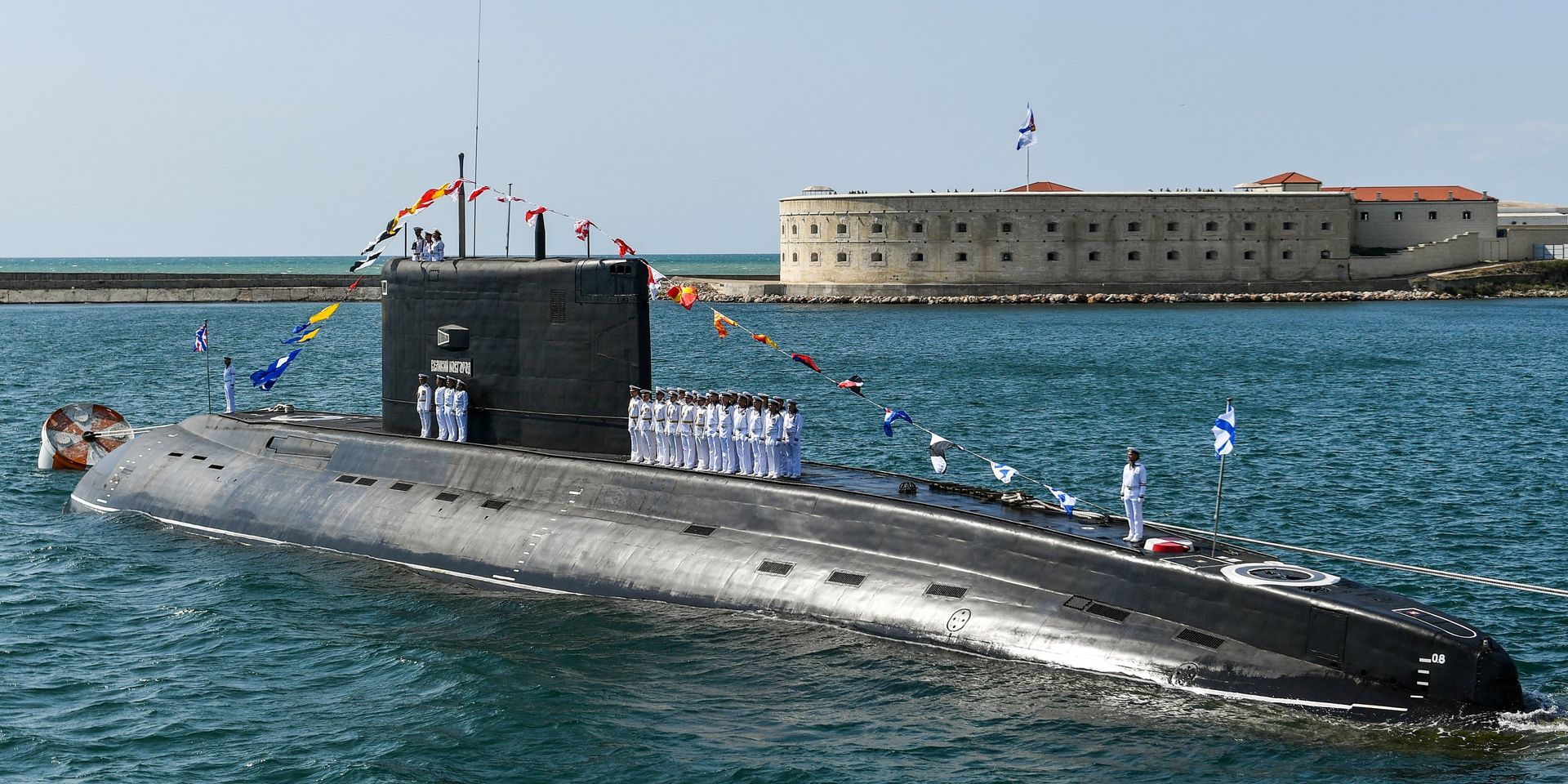 Подводная лодка Великий Новгород проекта 636.3 Варшавянка в Севастополе - ИноСМИ, 1920, 28.01.2022