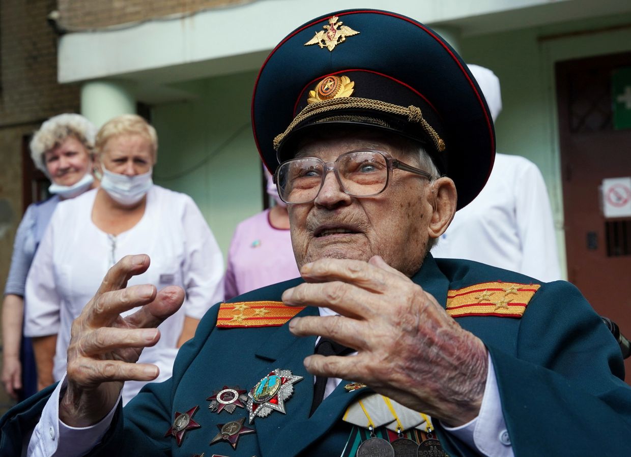 Ветеран Николай Багаев выписался из больницы после лечения от коронавируса