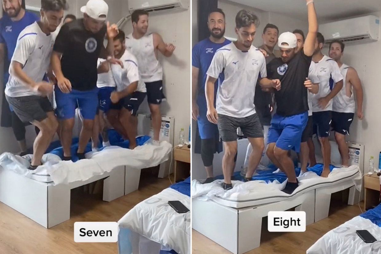 Олимпийцы доломали картонную «антисекс» кровать