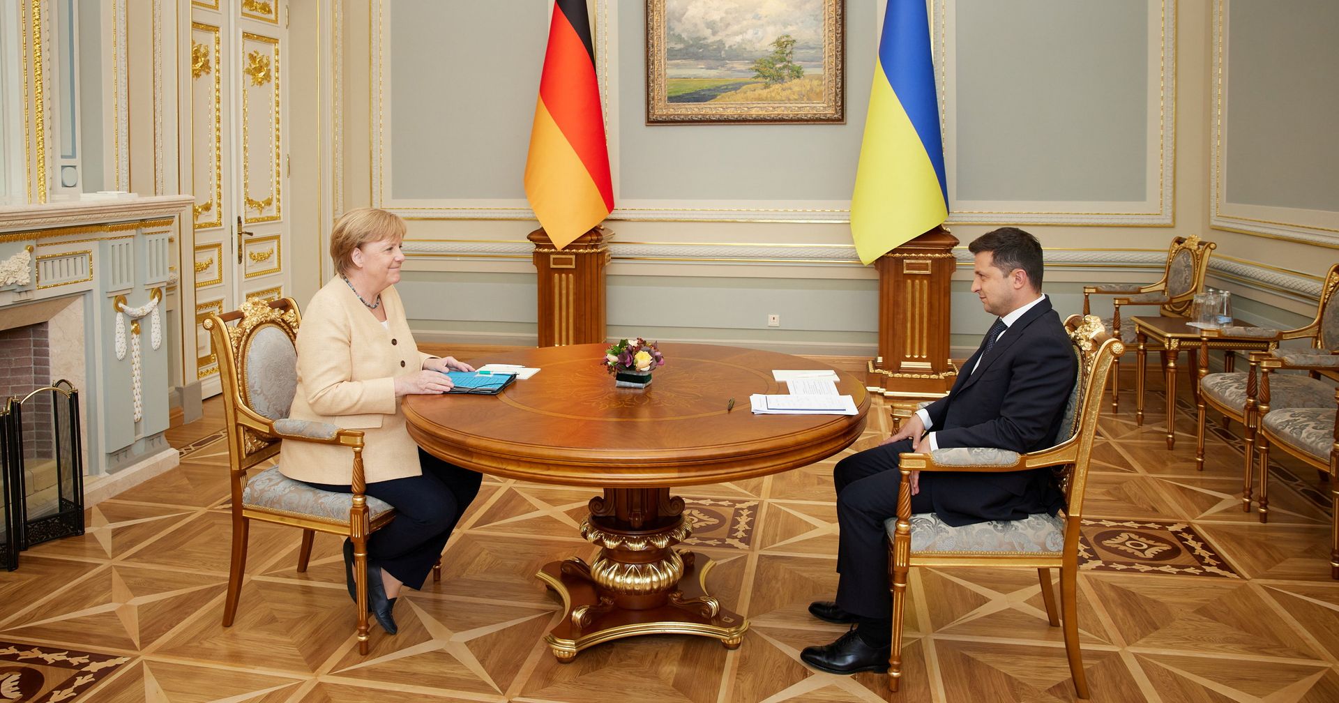 Президент Украины Владимир Зеленский и канцлер Германии Ангела Меркель в Киеве Президент Украины Владимир Зеленский и канцлер Германии Ангела Меркель в Киеве - ИноСМИ, 1920, 25.08.2021