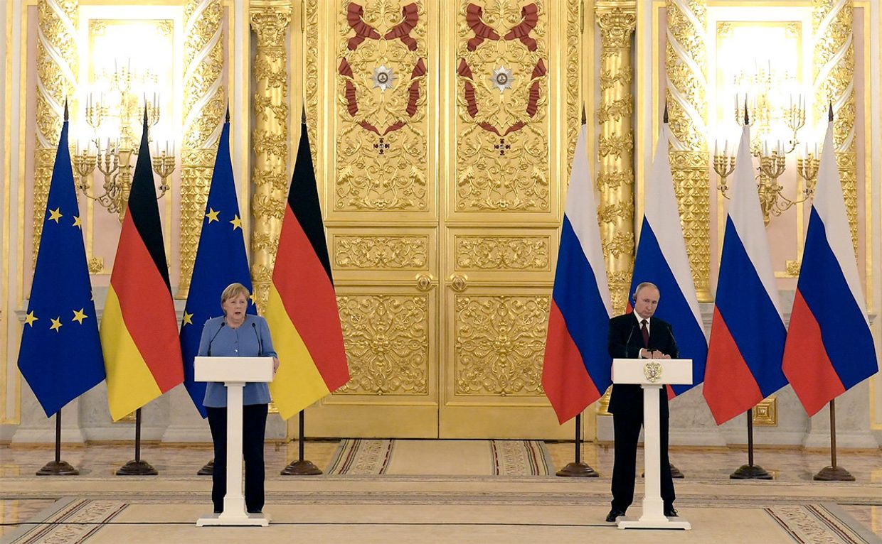 Встреча президента РФ В. Путина с канцлером Германии А. Меркель