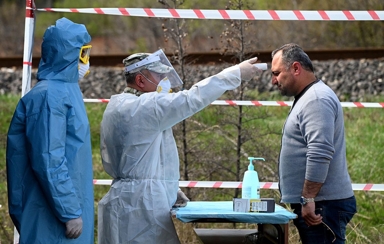 Проверка температуры в Тбилиси, Грузия