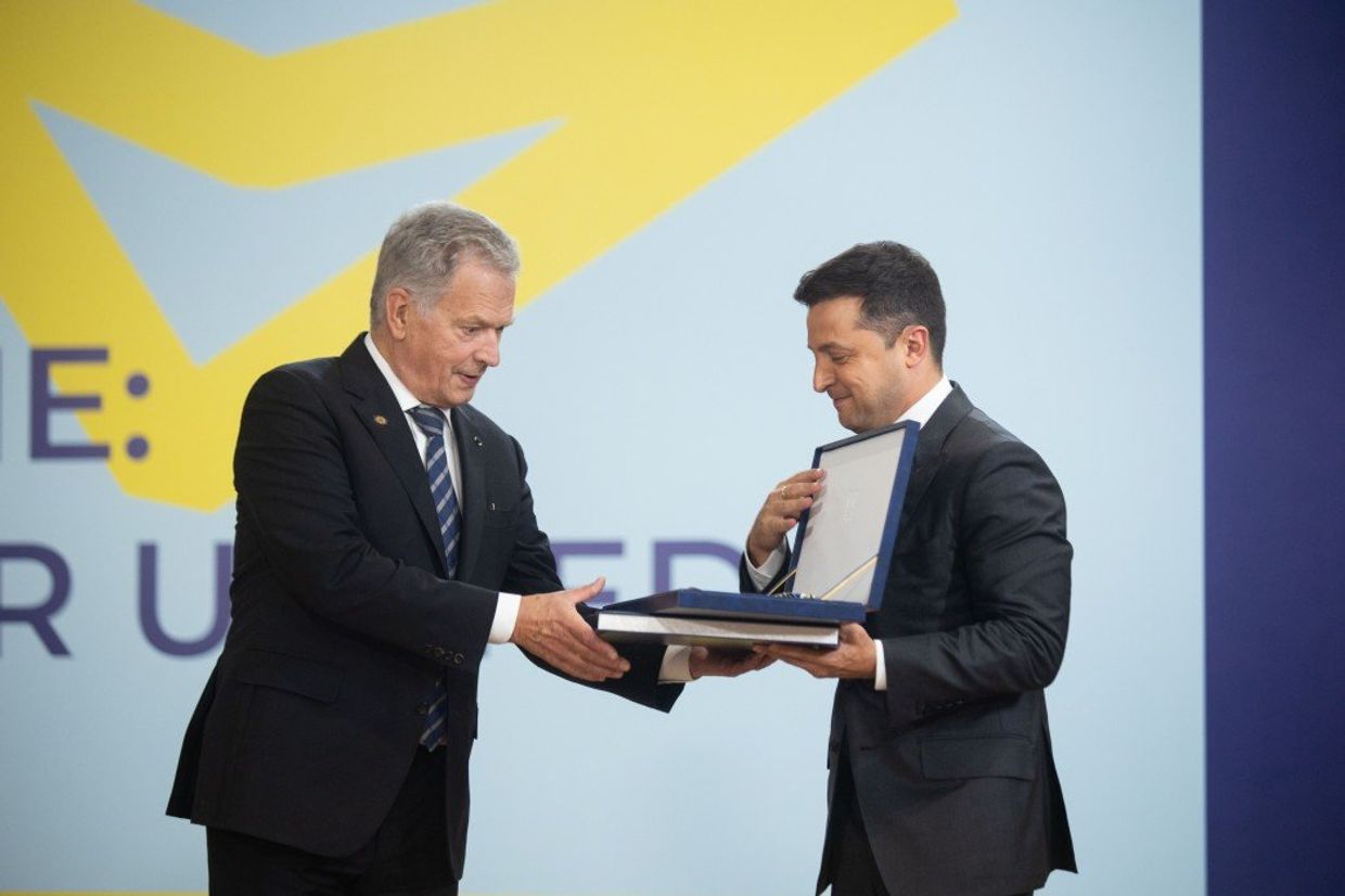 Президент Финляндии Саули Ниинистё и президент Украины Владимир Зеленский
