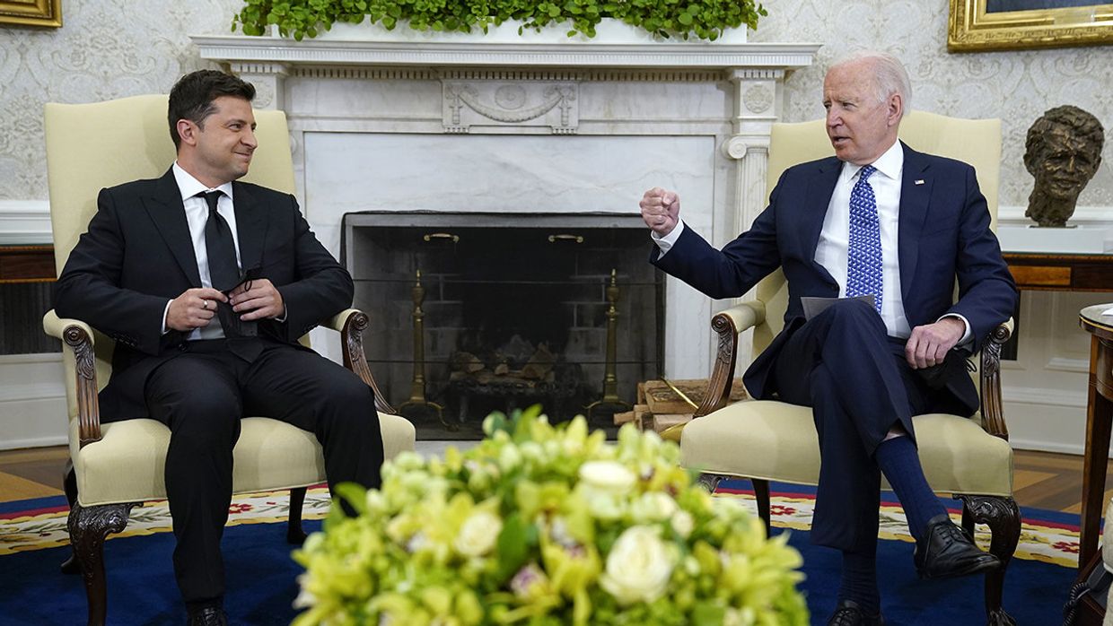 Президент Украины Владимир Зеленский и президент США Джо Байден в Овальном кабинете в Вашингтоне