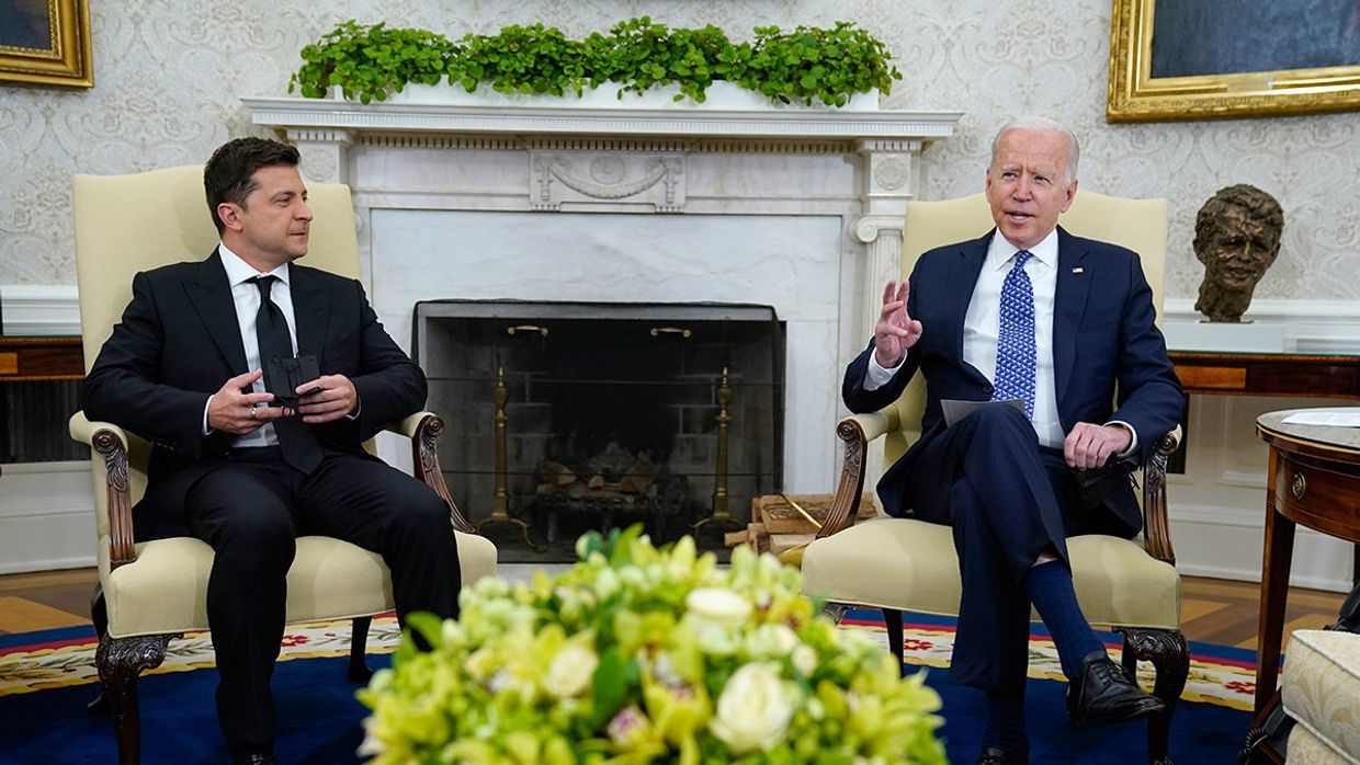 Президент Украины Владимир Зеленский и президент США Джо Байден в Овальном кабинете в Вашингтоне