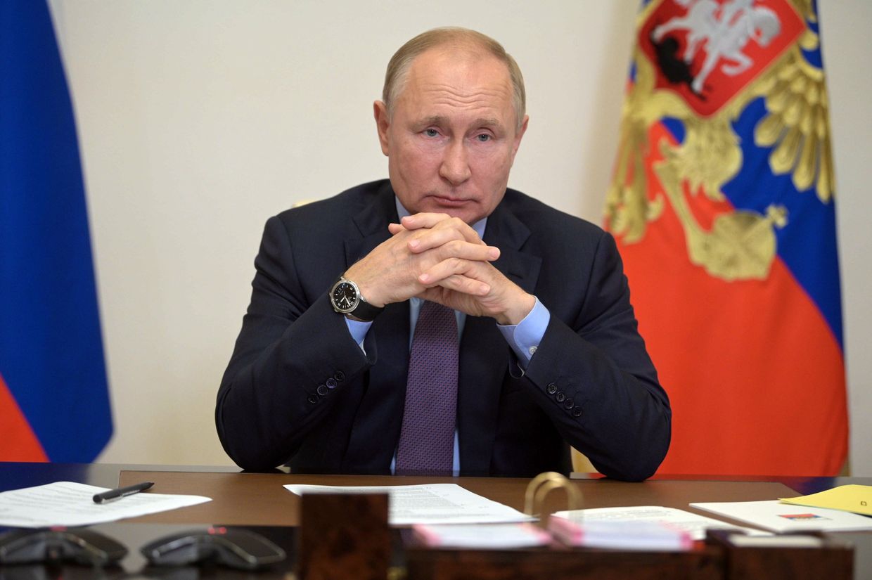 Президент РФ В. Путин провел совещание с членами правительства РФ и руководством партии Единая Россия