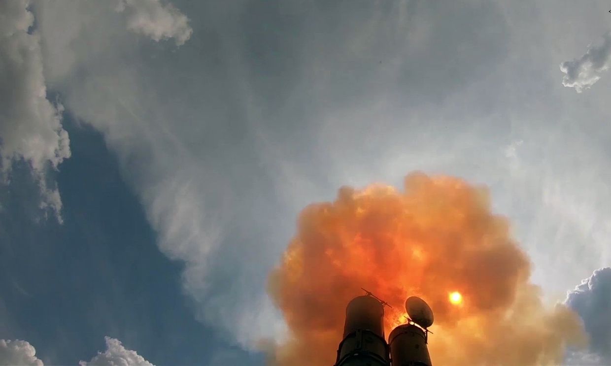 Новейшая ЗРС С-500 провела испытательные стрельбы на полигоне Капустин Яр