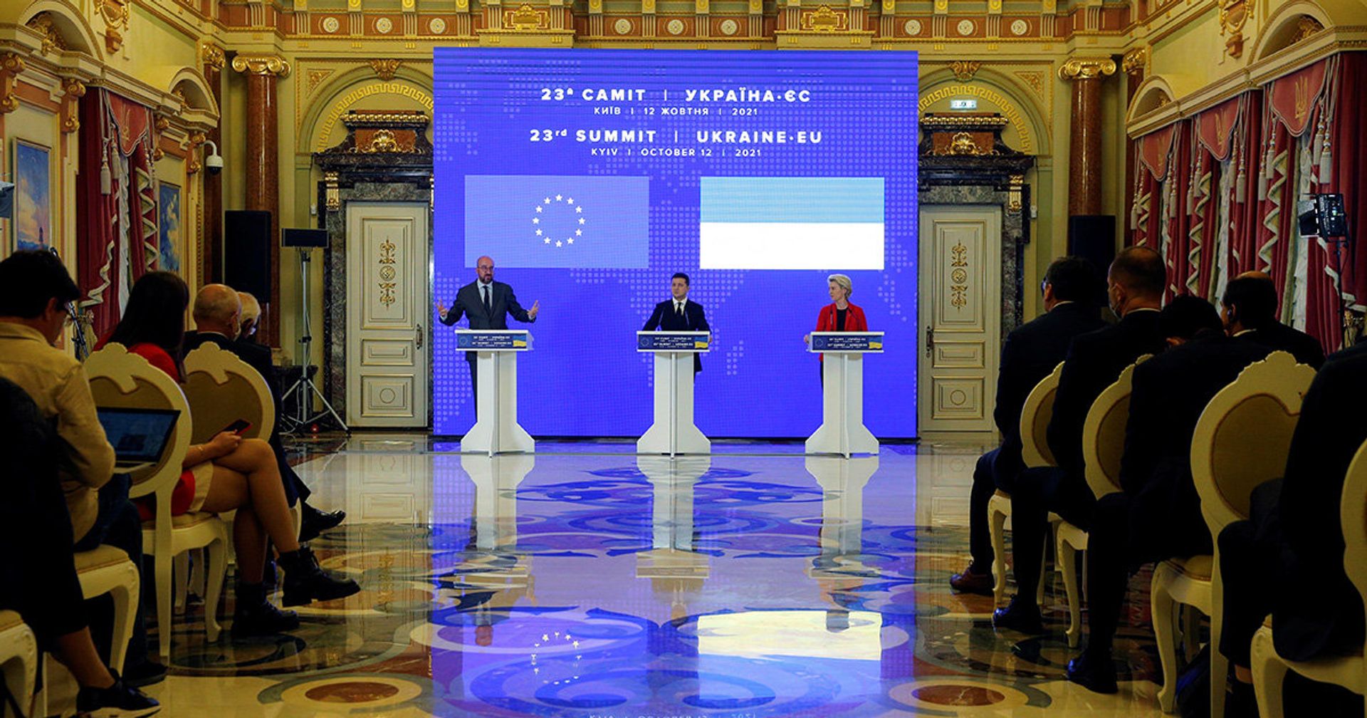 Президент Украины Владимир Зеленский, президент Европейской комиссии Урсула фон дер Ляйен и президент Европейского Совета Шарль Мишель Президент Украины Владимир Зеленский, президент Европейской комиссии Урсула фон дер Ляйен и президент Европейского Совета Шарль Мишель - ИноСМИ, 1920, 13.10.2021