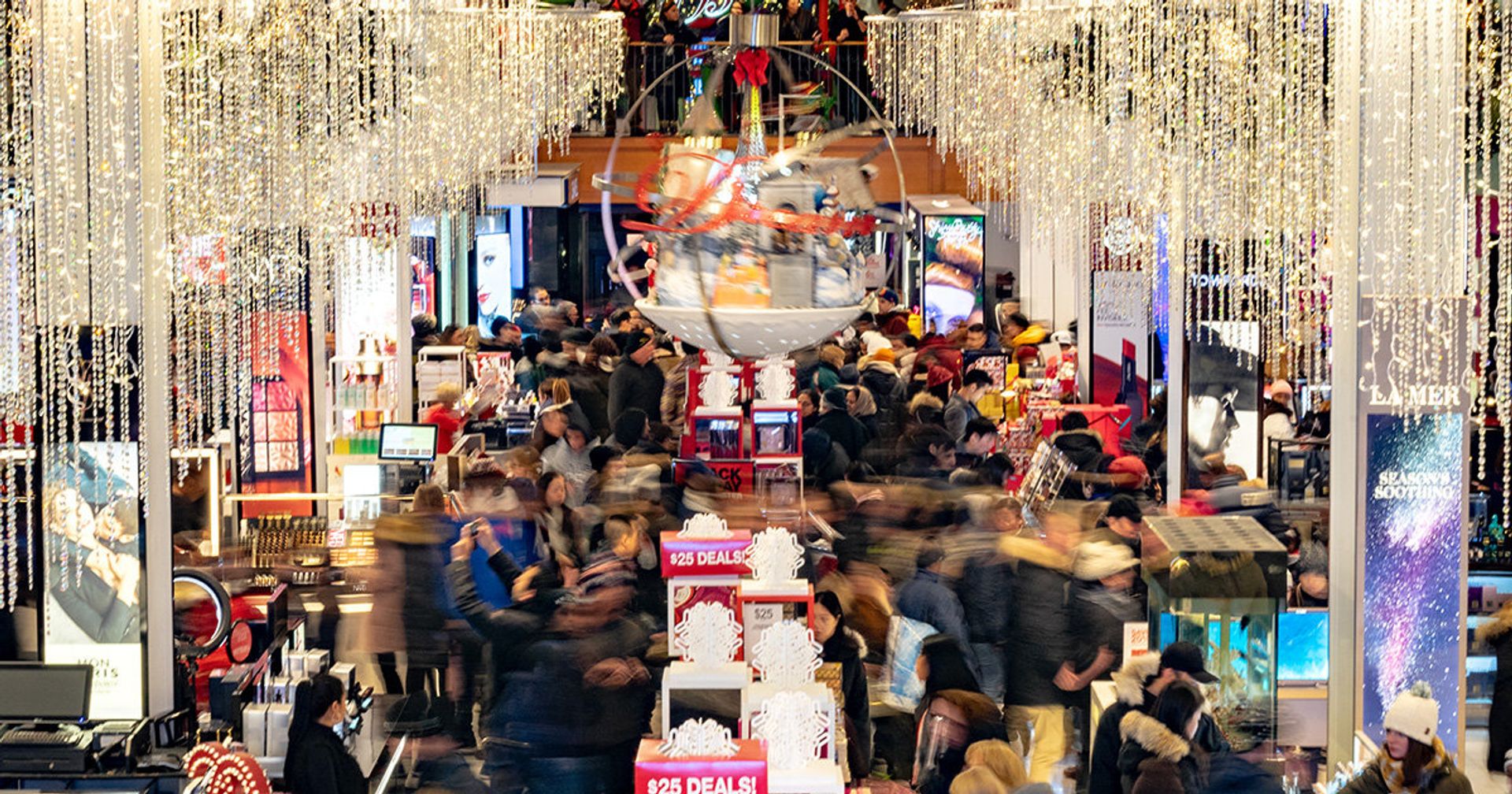 Посетители магазина Macy's в день распродажи в Нью-Йорке - ИноСМИ, 1920, 17.10.2021